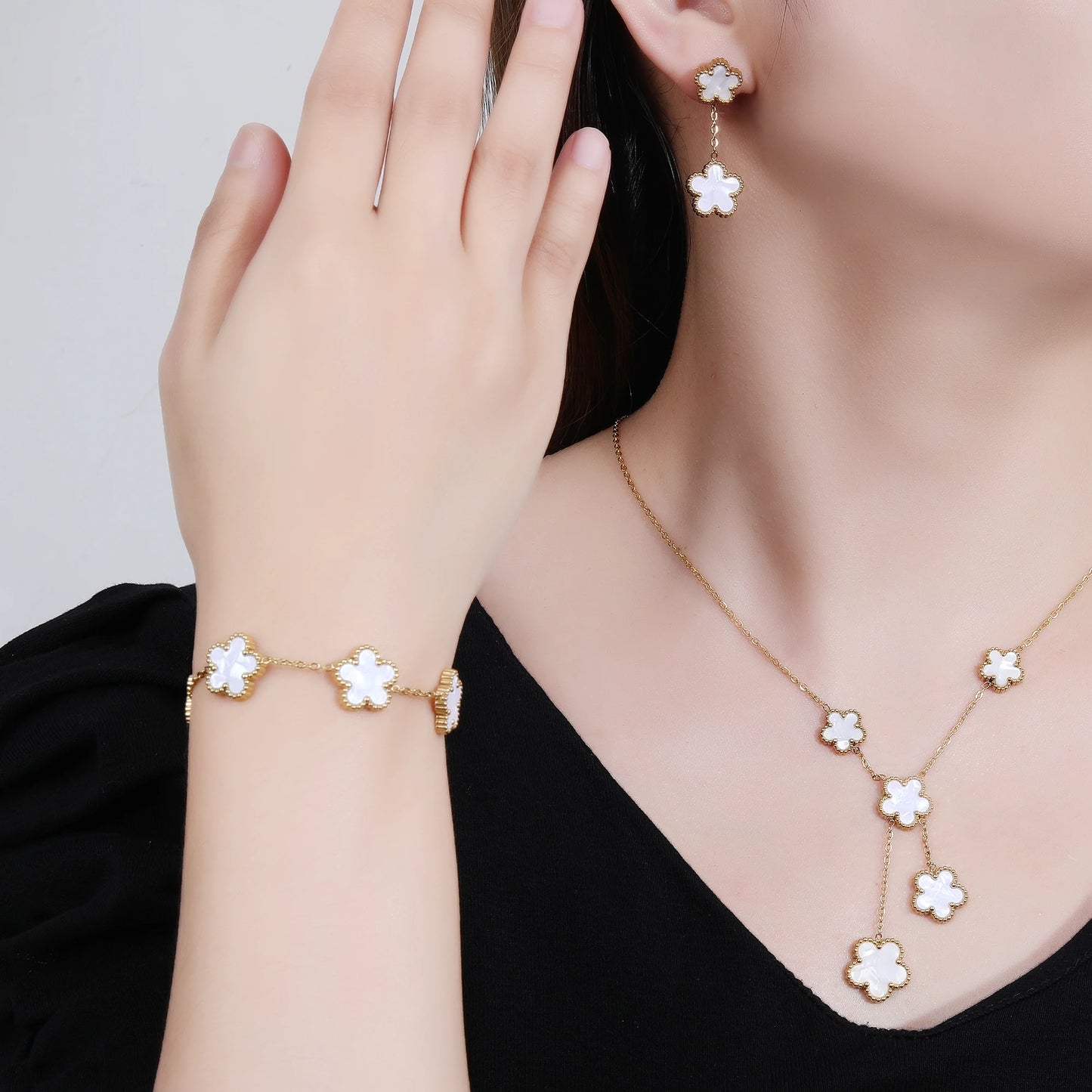 Hot Sale Stainless Steel Clover Bracelet Classic Jewelry