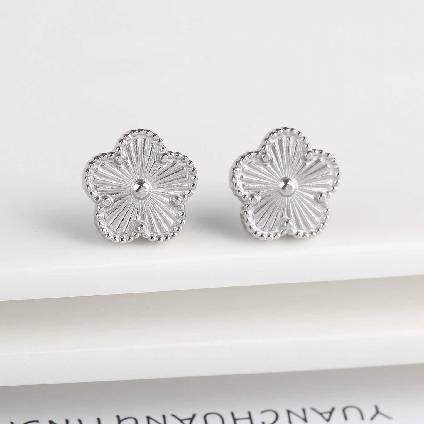 Hot Sale Stainless Steel Clover Bracelet Classic Jewelry