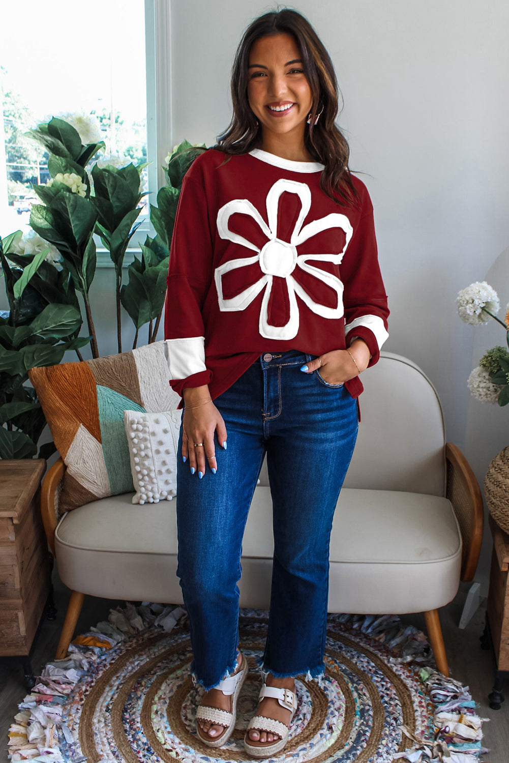 Red Cheerful Daisy Flower Patched Round Neck Long Sleeve Top