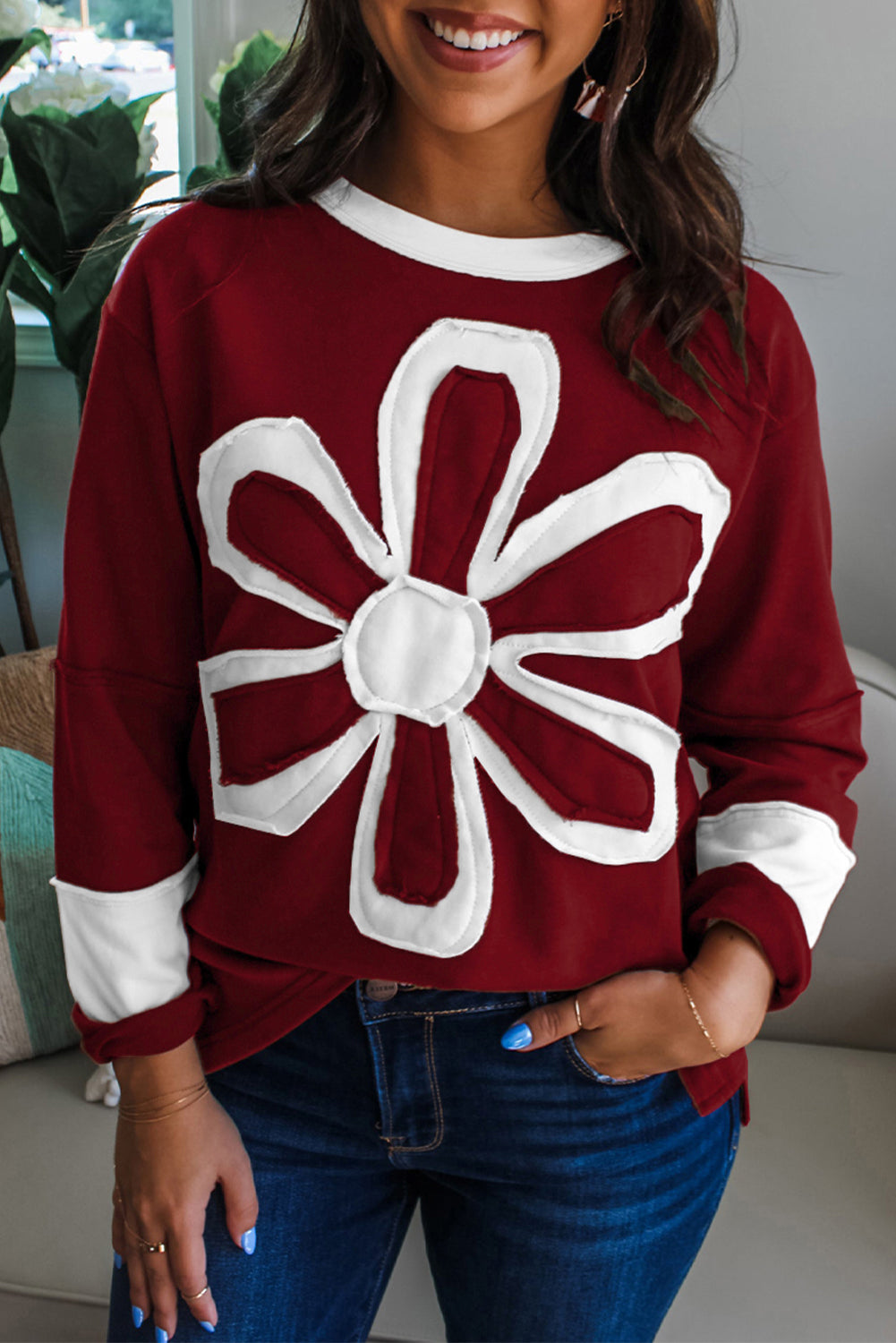 Red Cheerful Daisy Flower Patched Round Neck Long Sleeve Top